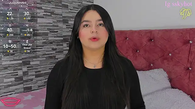 skyhotgirll online show from 4, 10, 2025