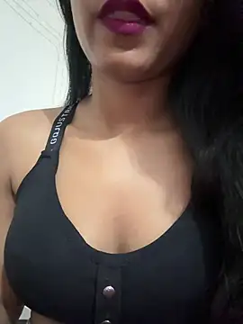 Snapshot of Hot_Goldengirl chatting on 21, 4, 2026 Hot Goldengirl online show from 21, 4, 2026