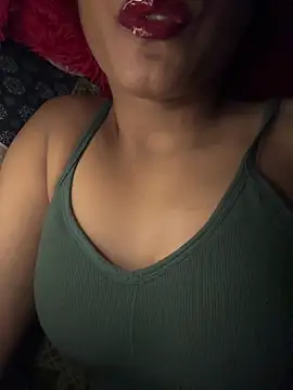 Snapshot of Hot_Goldengirl chatting on 4, 5, 2026 Hot Goldengirl online show from 4, 5, 2026