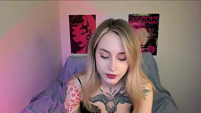 Snapshot of aviva_faith chatting on 16, 4, 2026 aviva faith online show from 16, 4, 2026