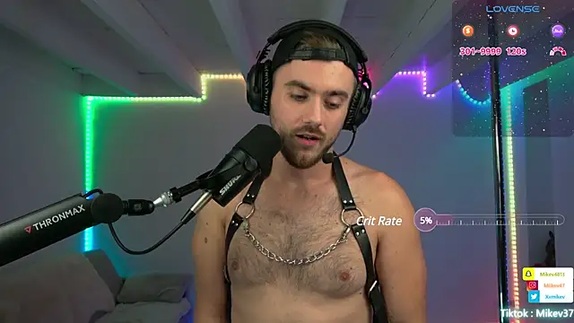 Snapshot of Mikev chatting on 17, 3, 2025 Mikev online show from 17, 3, 2025