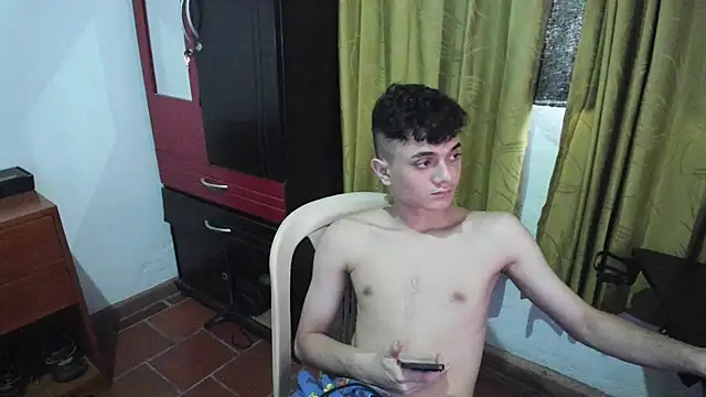 Snapshot of Waturox chatting on 13, 1, 2026 Waturox online show from 13, 1, 2026