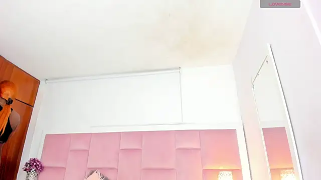 Snapshot of DaphneLloyd chatting on 10, 12, 2024 DaphneLloyd online show from 10, 12, 2024