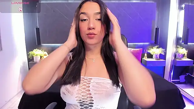 Snapshot of SaraaMills chatting on 24, 3, 2026 SaraaMills online show from 24, 3, 2026