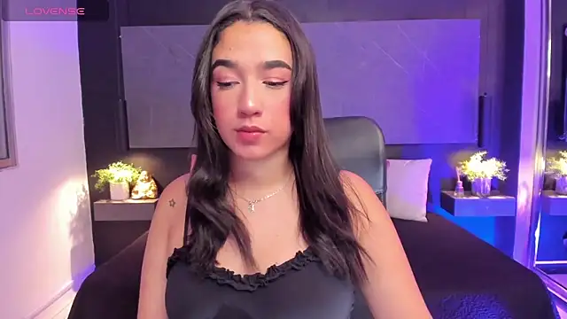 Snapshot of SaraaMills chatting on 9, 4, 2026 SaraaMills online show from 9, 4, 2026