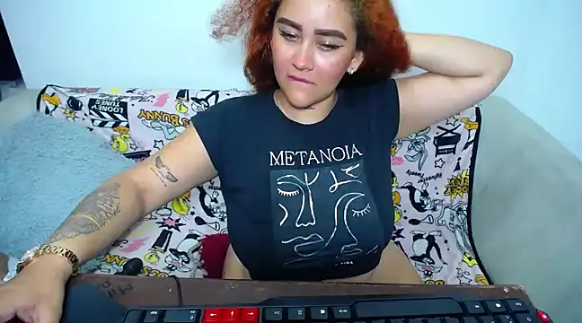 loly bigbooty4u online show from 28, 1, 2025