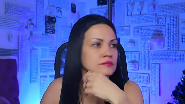 KarolinaRobinson online show from 4, 1, 2025