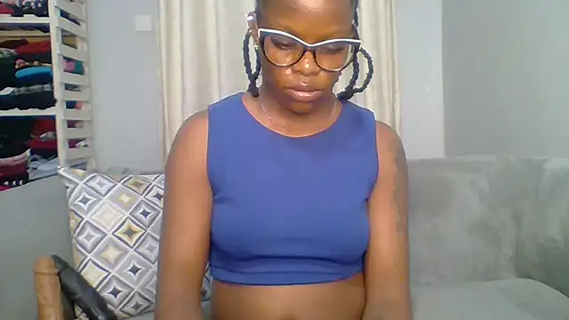 Snapshot of Petite_254 chatting on 7, 4, 2026 Petite 254 online show from 7, 4, 2026