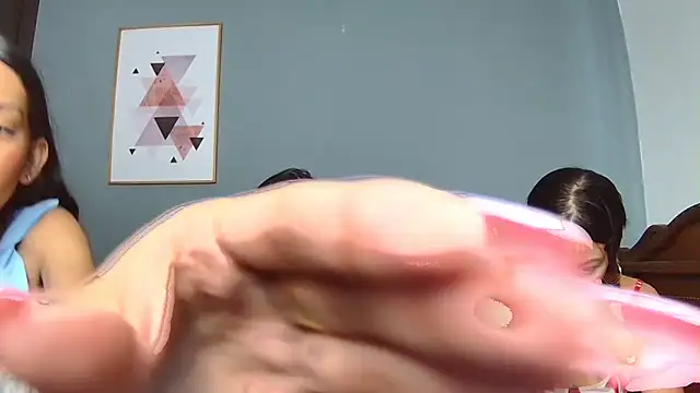 strawberrymia68 online show from 15, 2, 2025