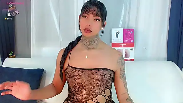 Snapshot of laura_sweett120 chatting on 5, 2, 2026 laura sweett120 online show from 5, 2, 2026