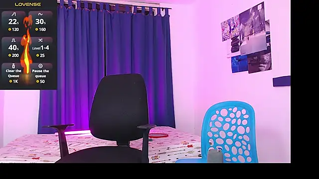 Snapshot of Sanit_Di chatting on 8, 3, 2025 Sanit Di online show from 8, 3, 2025