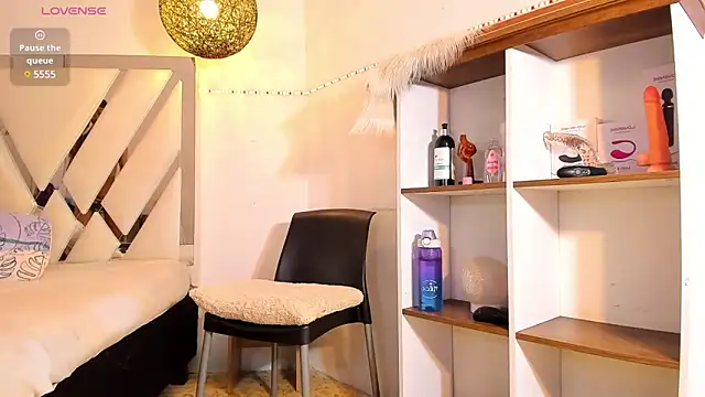 Snapshot of rose_scottt chatting on 7, 3, 2025 rose scottt online show from 7, 3, 2025