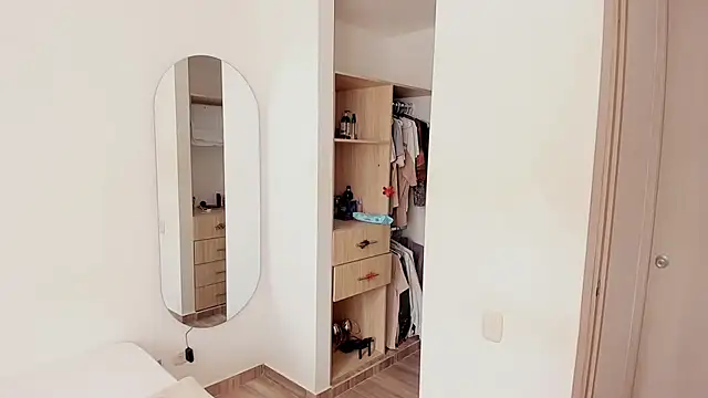 Snapshot of rose_scottt chatting on 11, 11, 2025 rose scottt online show from 11, 11, 2025