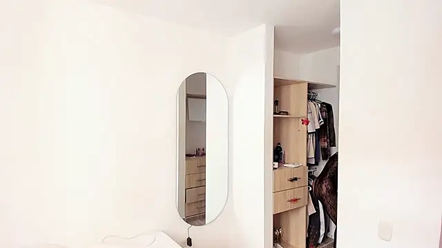 Snapshot of rose_scottt chatting on 29, 11, 2025 rose scottt online show from 29, 11, 2025