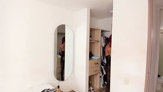 Snapshot of rose_scottt chatting on 16, 12, 2025 rose scottt online show from 16, 12, 2025