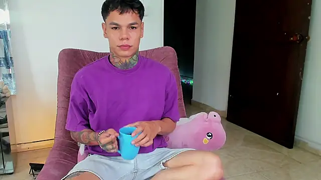 Snapshot of Jordyrodriiguez chatting on 22, 10, 2025 Jordyrodriiguez online show from 22, 10, 2025