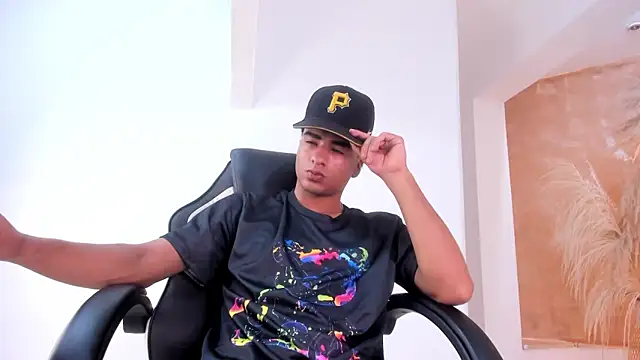 Snapshot of ANGEL_NICOLAS chatting on 8, 12, 2024 ANGEL NICOLAS online show from 8, 12, 2024