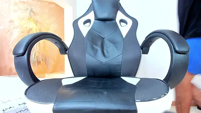 Snapshot of ANGEL_NICOLAS chatting on 12, 2, 2025 ANGEL NICOLAS online show from 12, 2, 2025