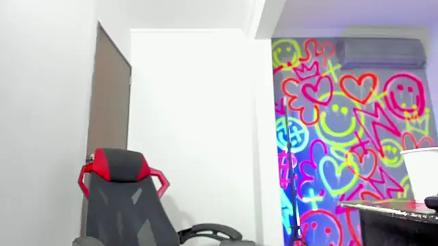 Snapshot of ANGEL_NICOLAS chatting on 19, 12, 2025 ANGEL NICOLAS online show from 19, 12, 2025