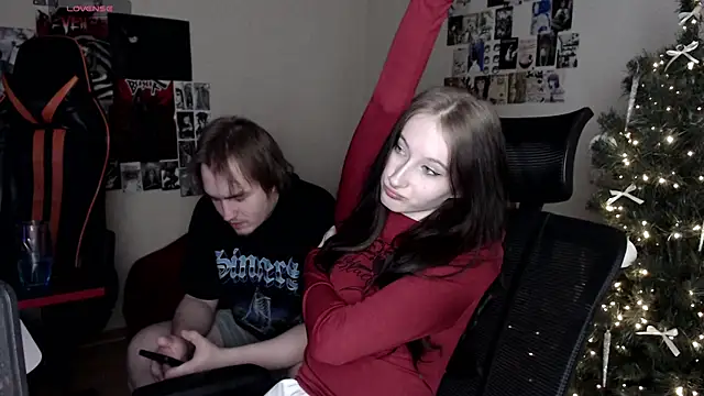 Snapshot of camcoupbang chatting on 7, 1, 2025 camcoupbang online show from 7, 1, 2025