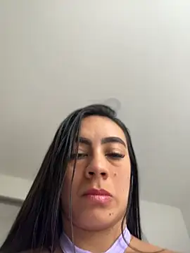 Snapshot of LauraCadwell chatting on 23, 6, 2026 LauraCadwell online show from 23, 6, 2026