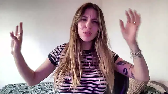 Snapshot of Lolykush chatting on 2, 10, 2025 Lolykush online show from 2, 10, 2025
