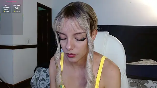 Snapshot of peyton_golden1 chatting on 17, 1, 2026 peyton golden1 online show from 17, 1, 2026