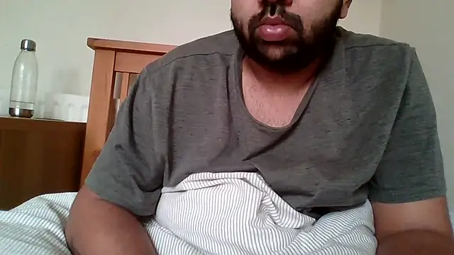 whoreboi98 online show from 17, 4, 2026