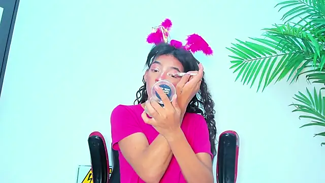 Briyit Doll online show from 30, 1, 2025