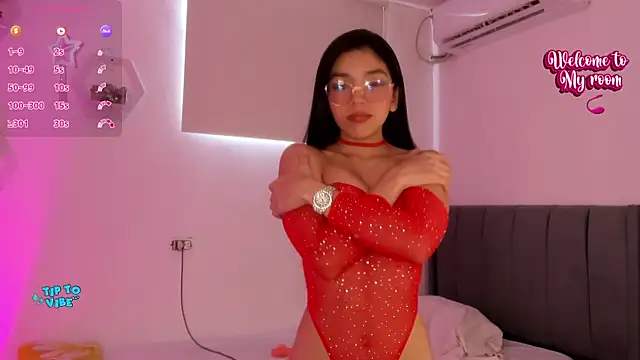 Snapshot of meganrossee69 chatting on 13, 7, 2026 meganrossee69 online show from 13, 7, 2026