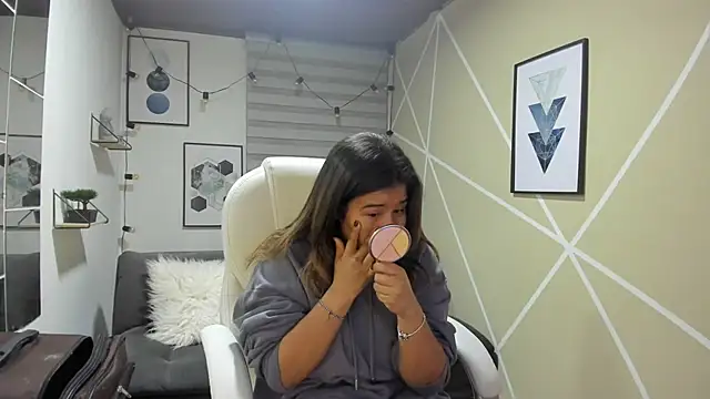 Enma  clark online show from 25, 11, 2025