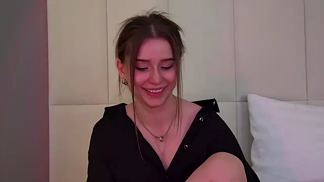 Snapshot of DianaVert chatting on 5, 2, 2025 DianaVert online show from 5, 2, 2025