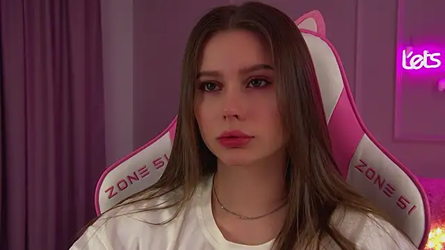 Snapshot of DianaVert chatting on 18, 12, 2025 DianaVert online show from 18, 12, 2025