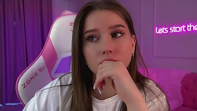 Snapshot of DianaVert chatting on 4, 3, 2026 DianaVert online show from 4, 3, 2026