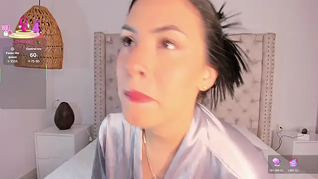 Snapshot of Maya_Bluee chatting on 16, 12, 2025 Maya Bluee online show from 16, 12, 2025