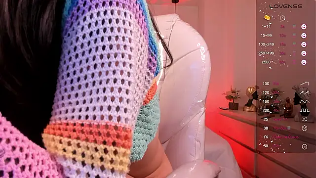 Snapshot of Beck_jones chatting on 4, 12, 2024 Beck jones online show from 4, 12, 2024