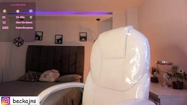 Snapshot of Beck_jones chatting on 8, 11, 2025 Beck jones online show from 8, 11, 2025