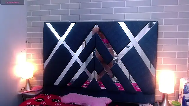 AndreaGil  online show from 25, 1, 2025