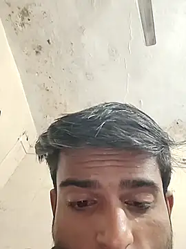 Snapshot of PRIYANHU@xh chatting on 13, 11, 2025 PRIYANHUxh online show from 13, 11, 2025