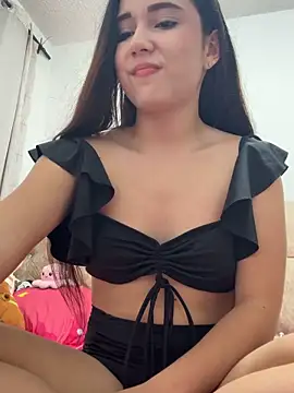 Snapshot of mia_cooper_24 chatting on 17, 12, 2025 mia cooper 24 online show from 17, 12, 2025