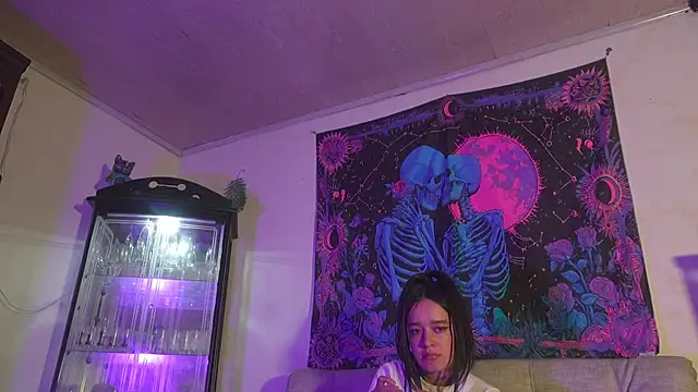 ariana-white- online show from 29, 7, 2026