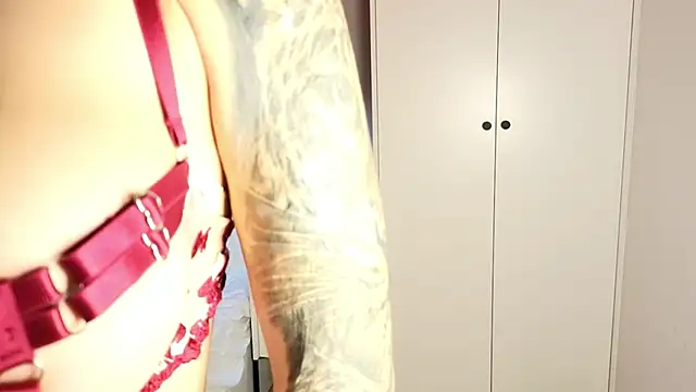 Snapshot of Kira_mmr chatting on 4, 4, 2026 Kira mmr online show from 4, 4, 2026