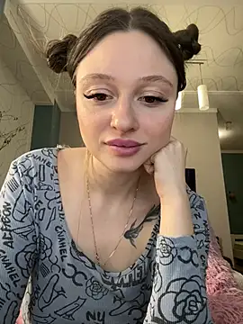 Snapshot of Kimsweet7 chatting on 5, 3, 2025 Kimsweet7 online show from 5, 3, 2025