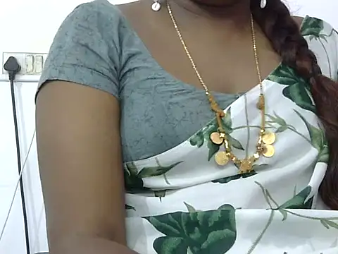 Snapshot of Hot_akshara chatting on 28, 9, 2025 Hot akshara online show from 28, 9, 2025