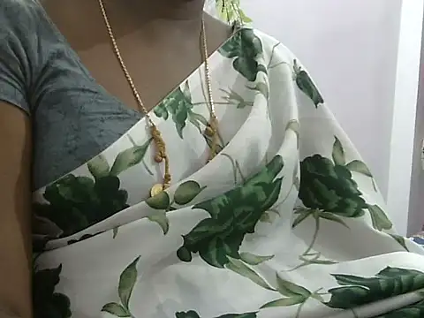 Snapshot of Hot_akshara chatting on 8, 10, 2025 Hot akshara online show from 8, 10, 2025