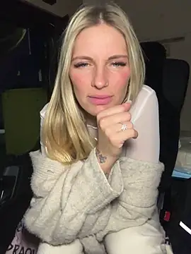 Snapshot of Lydie_off chatting on 17, 1, 2025 Lydie off online show from 17, 1, 2025