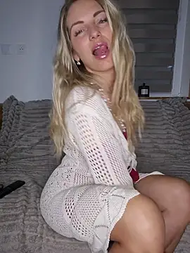 Snapshot of Lydie_off chatting on 2, 4, 2026 Lydie off online show from 2, 4, 2026