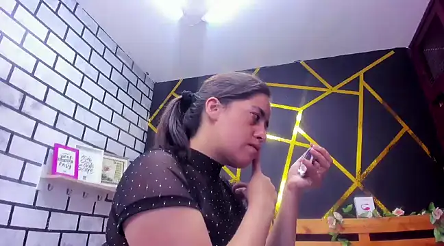 Snapshot of kathina_giraldo chatting on 24, 12, 2024 kathina giraldo online show from 24, 12, 2024