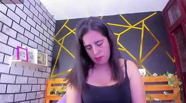 Snapshot of kathina_giraldo chatting on 27, 12, 2024 kathina giraldo online show from 27, 12, 2024