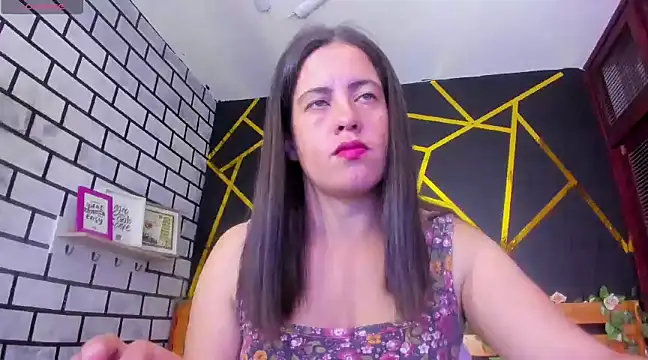 Snapshot of kathina_giraldo chatting on 7, 1, 2025 kathina giraldo online show from 7, 1, 2025